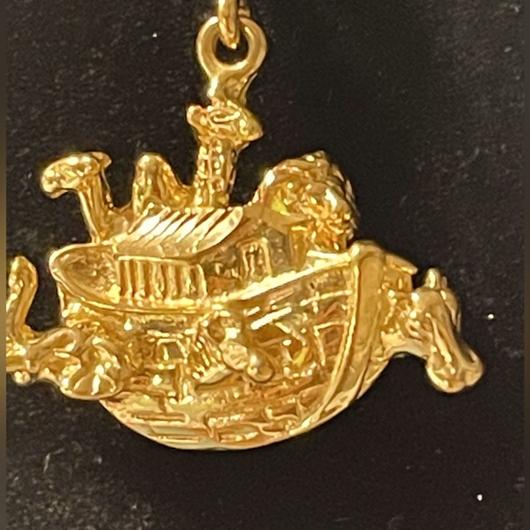 Noah’s ark gold plated necklace - Picture 1 of 6